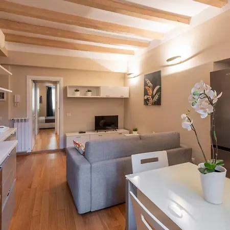 Apartment Canonica 1 - The Charming Bilo - B