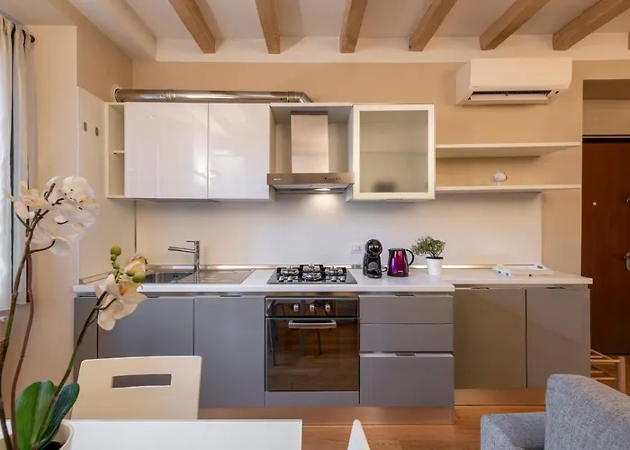 Canonica 1 - The Charming Bilo - B